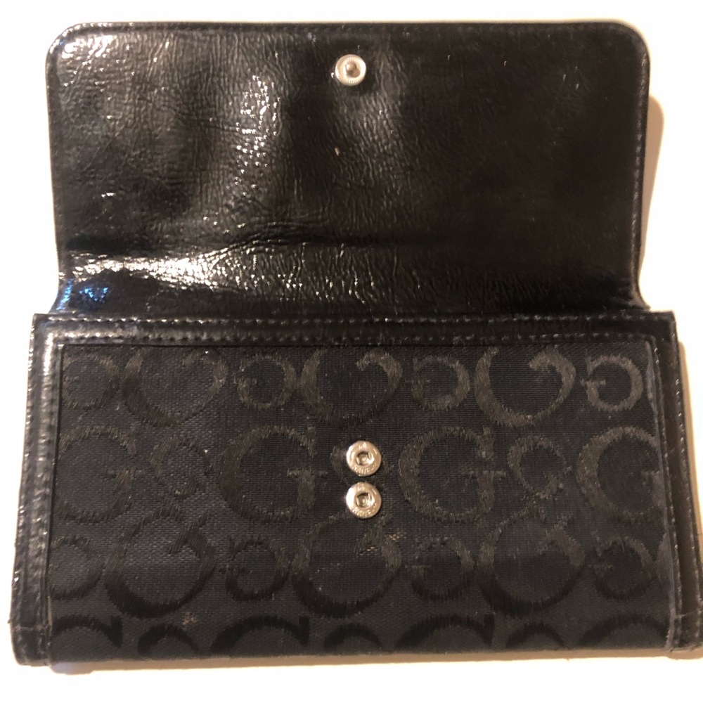Guess Wallet - Picture 4 of 5